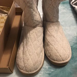 Ugg size 7 boot